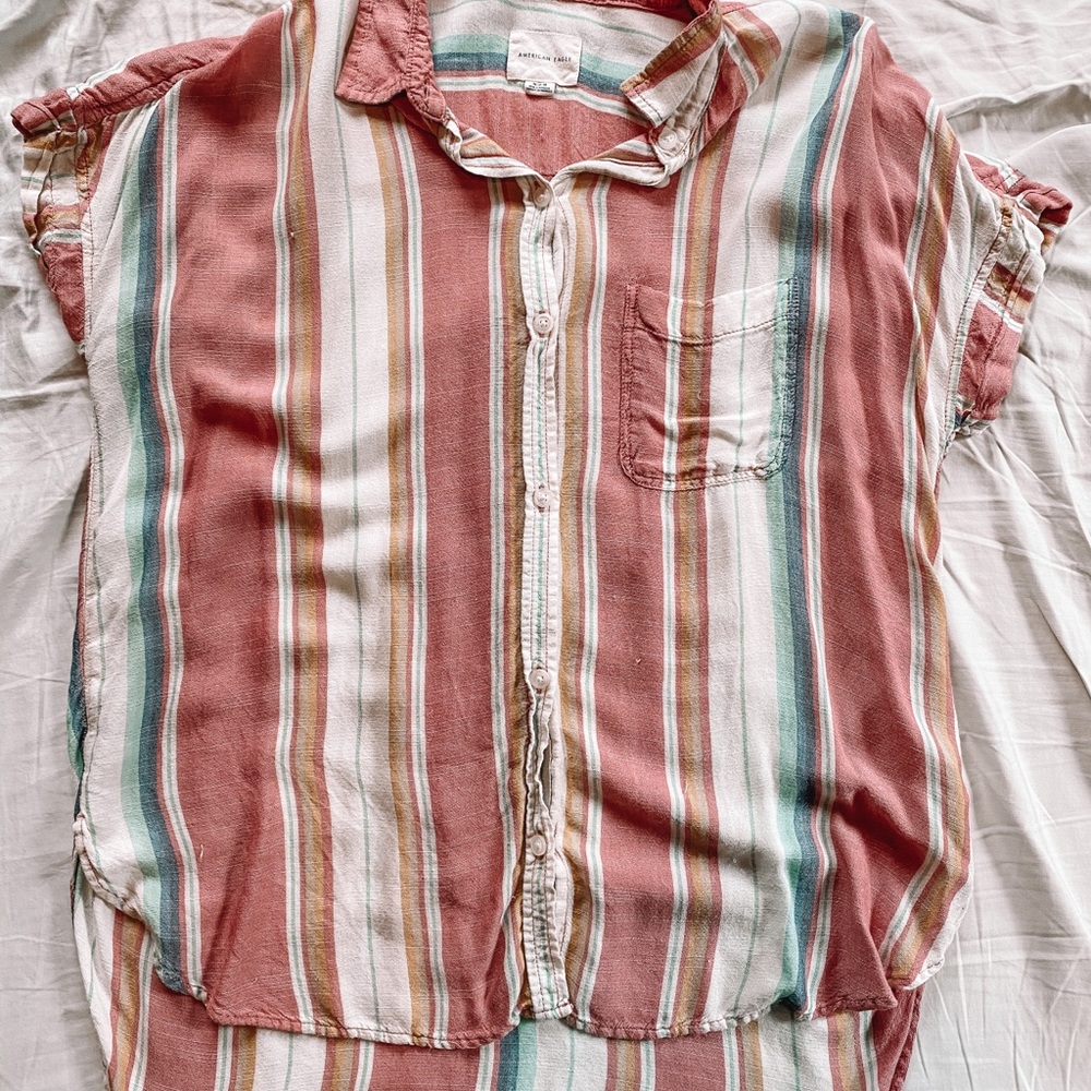 American Eagle Stripped Shirt Sleeve Button Up